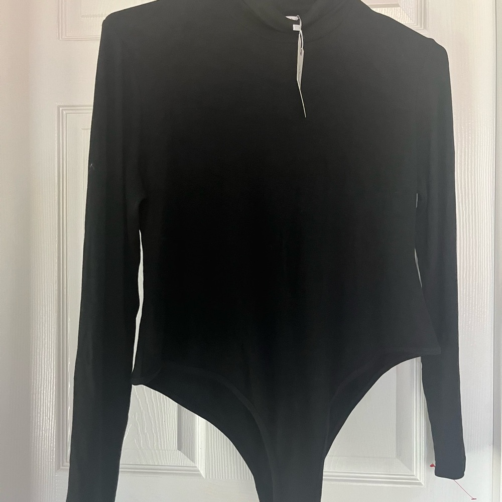 2X woman’s body suits - Picture 4 of 4
